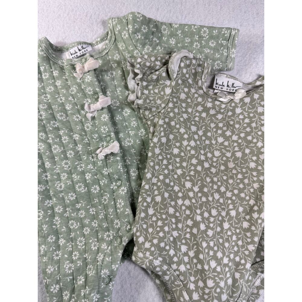 Nicole Miller 0-3M lot of 2 Green One Piece Floral Footie with White Bows Spring - Picture 1 of 16